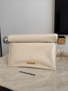 JACQUEMUS Off-White 'The Rond Carré' Clutch